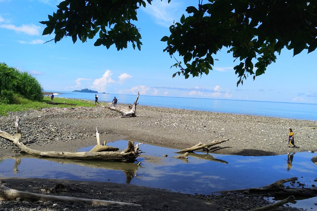 Lamiya Bay Beach